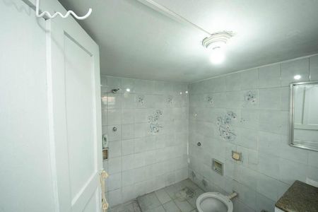 Casa para alugar com 200m², 2 quartos e 1 vaga Casa para alugar com 200m², 2 quartos e 1 vagaBanheiro 2
