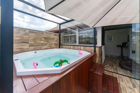 Apartamento à venda com 88m², 2 quartos e 1 vaga Apartamento à venda com 88m², 2 quartos e 1 vagaJacuzzi