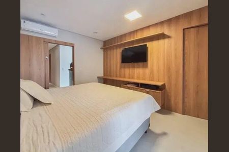 Casa à venda com 3 quartos, 210m² em Parque Esmeralda, São Paulo