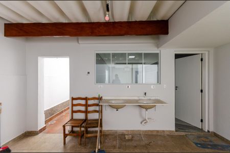 Casa à venda com 180m², 3 quartos e 2 vagas Casa à venda com 180m², 3 quartos e 2 vagasÁrea de Serviço
