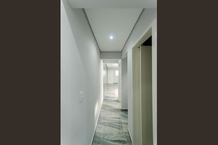 Casa à venda com 180m², 3 quartos e 2 vagas Casa à venda com 180m², 3 quartos e 2 vagasCorredor