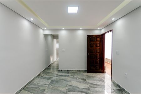 Sala de casa à venda com 3 quartos, 180m² em Chácara São João, São Paulo