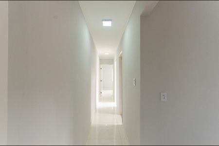 Corredor de casa à venda com 3 quartos, 180m² em Chácara São João, São Paulo