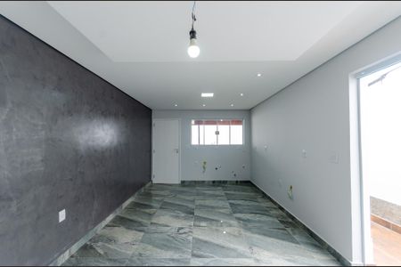 Casa à venda com 180m², 3 quartos e 2 vagas Casa à venda com 180m², 3 quartos e 2 vagasCozinha