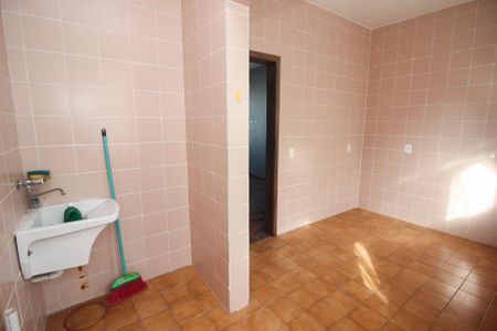 Apartamento à venda com 53m², 2 quartos e sem vaga Apartamento à venda com 53m², 2 quartos e sem vagaCozinha e Área de Serviço
