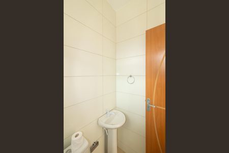 Casa de condomínio para alugar com 84m², 2 quartos e 1 vagaBanheiro Social