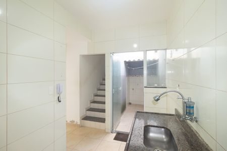 Casa de condomínio para alugar com 84m², 2 quartos e 1 vagaCozinha