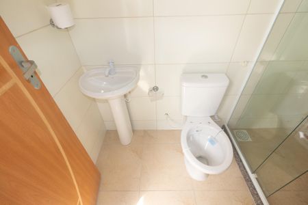 Casa de condomínio para alugar com 84m², 2 quartos e 1 vagaBanheiro da Suíte