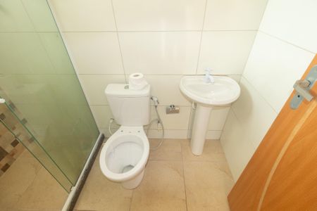 Casa de condomínio para alugar com 84m², 2 quartos e 1 vagaBanheiro Social