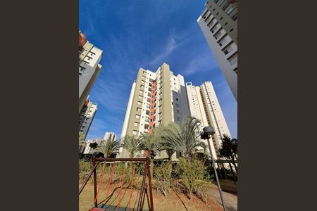 Apartamento à venda com 57m², 2 quartos e 1 vagaFachada