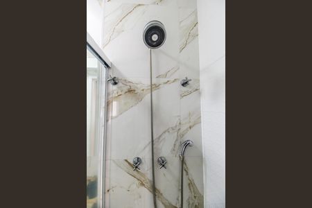 Apartamento à venda com 68m², 2 quartos e 2 vagas Apartamento à venda com 68m², 2 quartos e 2 vagasBanheiro da Suíte