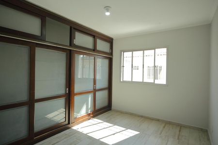 Casa à venda com 236m², 5 quartos e 2 vagasQuarto 3