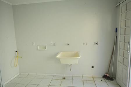 Casa à venda com 236m², 5 quartos e 2 vagasÁrea de Serviço