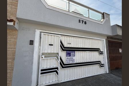 Casa à venda com 236m², 5 quartos e 2 vagas Casa à venda com 236m², 5 quartos e 2 vagasfachada