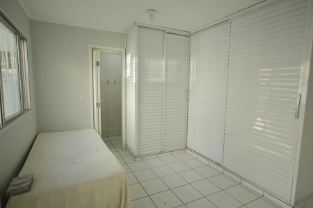 Casa à venda com 236m², 5 quartos e 2 vagasQuarto de Serviço
