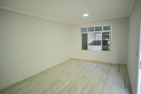 Casa à venda com 236m², 5 quartos e 2 vagasSala de estar 