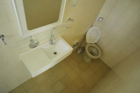 Casa à venda com 236m², 5 quartos e 2 vagasBanheiro da Suíte da edícula 