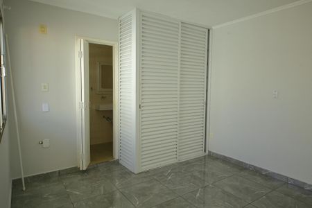 Casa à venda com 236m², 5 quartos e 2 vagasSuíte da edícula 