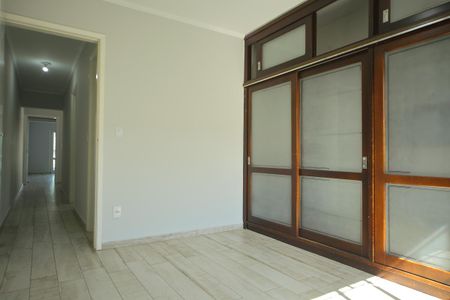 Casa à venda com 236m², 5 quartos e 2 vagasQuarto 3