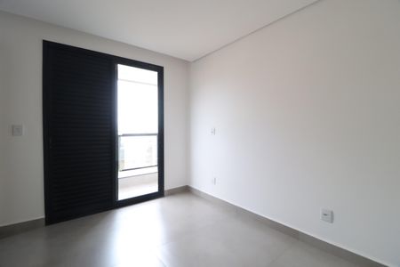 Apartamento para alugar com 185m², 4 quartos e 2 vagasQuarto 2 - Suíte