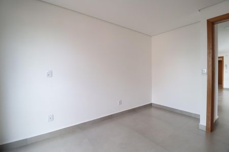 Apartamento para alugar com 185m², 4 quartos e 2 vagasQuarto 2 - Suíte