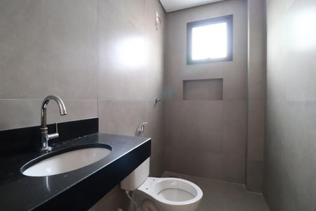 Apartamento para alugar com 185m², 4 quartos e 2 vagasBanheiro do Quarto 4