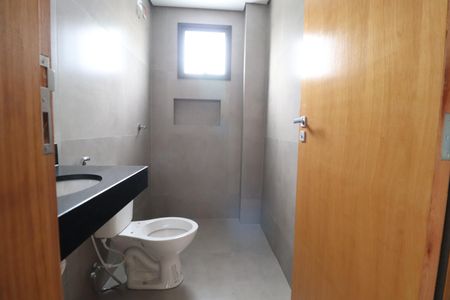 Apartamento para alugar com 185m², 4 quartos e 2 vagasBanheiro do Quarto 2