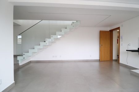 Sala/Cozinha de apartamento para alugar com 4 quartos, 185m² em Daniel Fonseca, Uberlândia