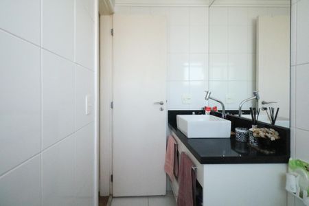 Apartamento à venda com 64m², 2 quartos e 1 vagaBanheiro da Suíte