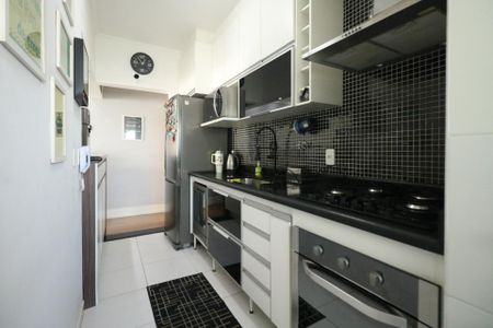Apartamento à venda com 64m², 2 quartos e 1 vagaCozinha