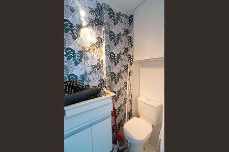 Apartamento à venda com 52m², 2 quartos e 1 vaga Apartamento à venda com 52m², 2 quartos e 1 vagaBanheiro de serviço