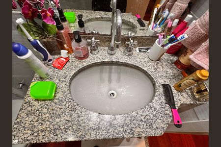 Apartamento à venda com 78m², 3 quartos e 1 vaga Apartamento à venda com 78m², 3 quartos e 1 vagaBanheiro Social