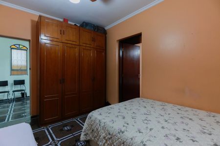 Casa à venda com 296m², 5 quartos e 3 vagasCasa 1 - Quarto 2
