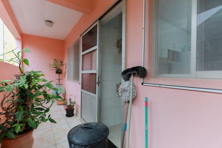 Casa à venda com 296m², 5 quartos e 3 vagasCasa 1 - Área de serviço