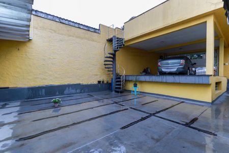 Casa à venda com 296m², 5 quartos e 3 vagasChurrasqueira