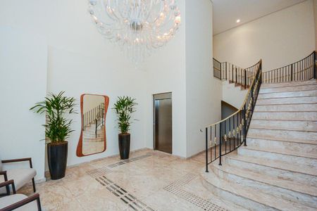 Apartamento para alugar com 170m², 5 quartos e 2 vagasHall social