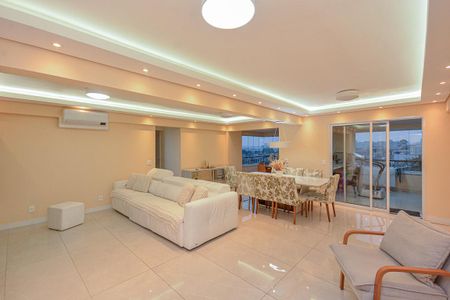Apartamento para alugar com 170m², 5 quartos e 2 vagasSala