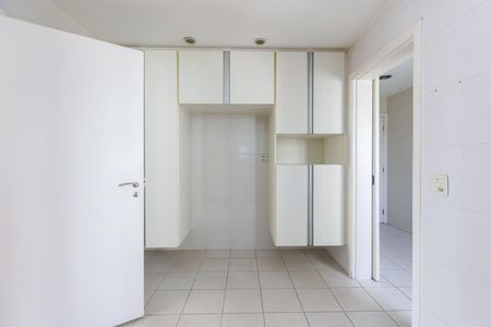 Apartamento à venda com 128m², 3 quartos e 2 vagasCozinha