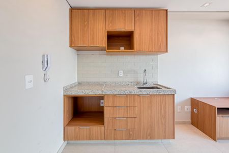 Cozinha de kitnet/studio para alugar com 1 quarto, 32m² em Vila Dom Pedro I, São Paulo