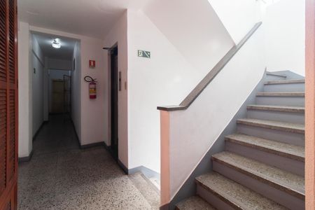 Apartamento para alugar com 49m², 1 quarto e sem vagaEscada