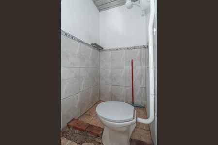 Banheiro de apartamento para alugar com 1 quarto, 30m² em Costa E Silva, Porto Alegre