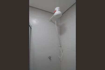Banheiro de kitnet/studio à venda com 1 quarto, 24m² em Vila Mazzei, São Paulo