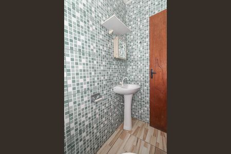 Banheiro de apartamento para alugar com 1 quarto, 50m² em Costa E Silva, Porto Alegre