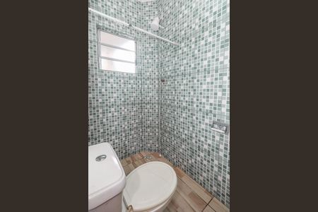 Banheiro de apartamento para alugar com 1 quarto, 50m² em Costa E Silva, Porto Alegre