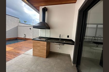 Casa de condomínio à venda com 171m², 3 quartos e 2 vagasChurrasqueira