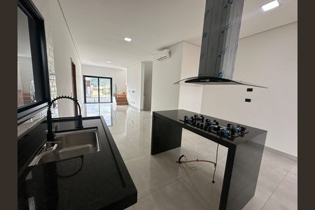 Casa de condomínio à venda com 171m², 3 quartos e 2 vagasCozinha