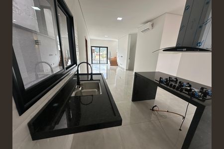 Casa de condomínio à venda com 171m², 3 quartos e 2 vagasCozinha
