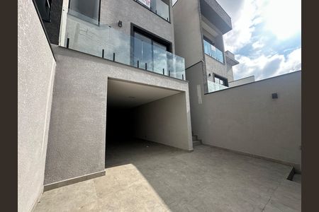 Casa de condomínio à venda com 171m², 3 quartos e 2 vagasGaragem