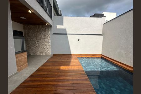 Casa de condomínio à venda com 171m², 3 quartos e 2 vagasPiscina
