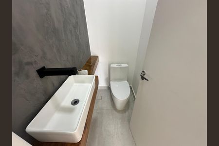 Casa de condomínio à venda com 171m², 3 quartos e 2 vagasLavabo